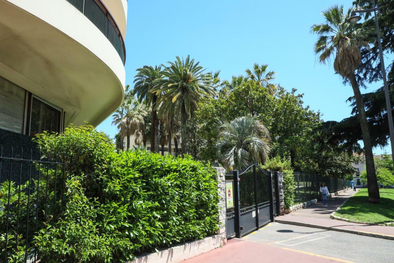 Acci Cannes Gallia Exteriör bild